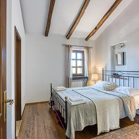 Aryana With Pool - Happy