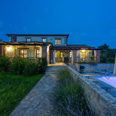 Rustic Pool Villa Aryana Вилла *