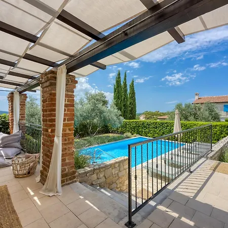 Rustic Pool Villa Aryana Вилла *