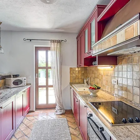 Aryana With Pool - Happy Sveti Lovreč Pazenatički