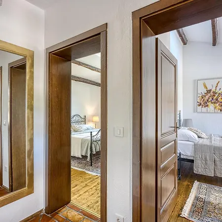 ヴィラ Aryana With Pool - Happy Sveti Lovreč Pazenatički